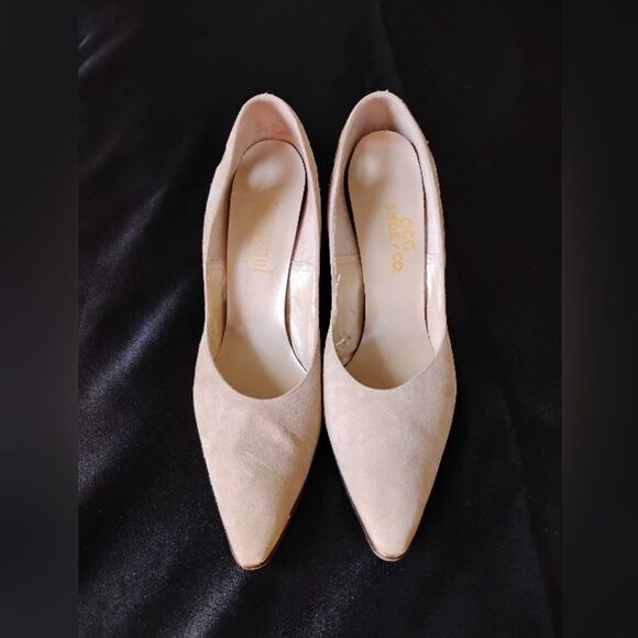 Vintage Shoes - Picture 2 of 8